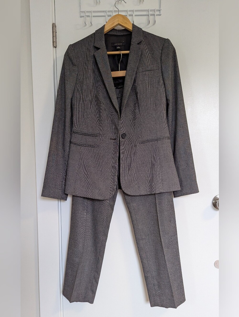 Anne Klein Women's Gray Two-Piece Suit Jacket & Pants